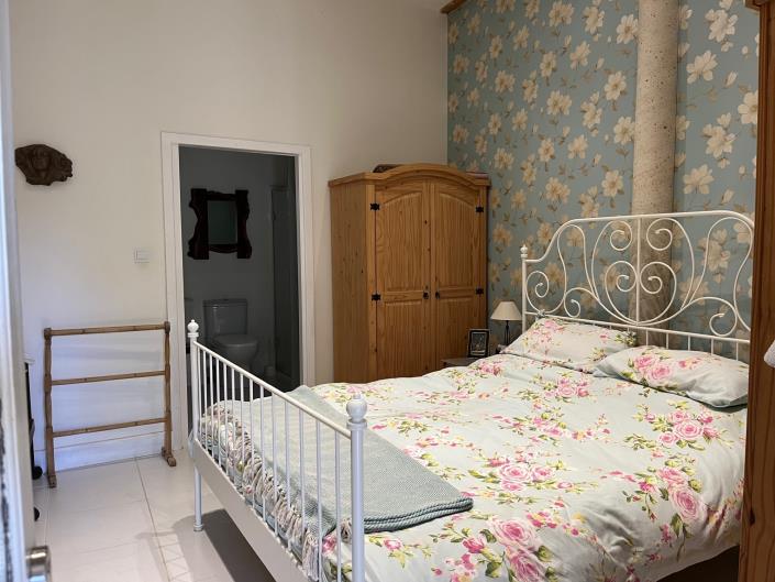 Image No.10-4 Bed Country Property for sale