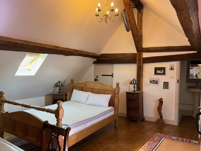 Image No.20-4 Bed Country Property for sale