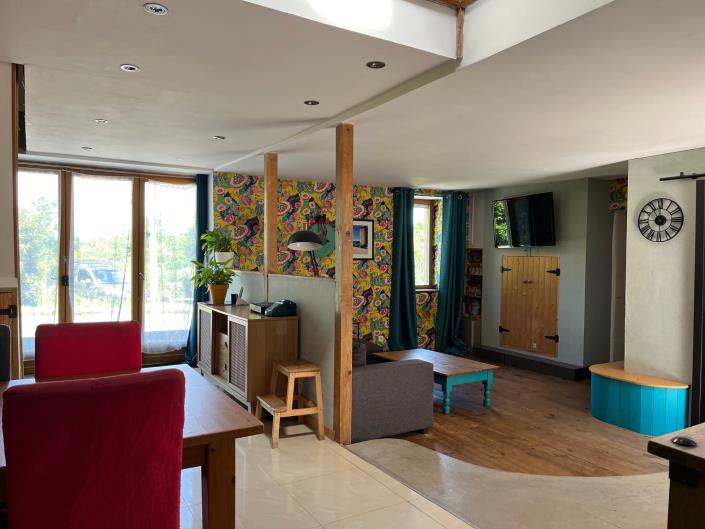 Image No.7-4 Bed Country Property for sale