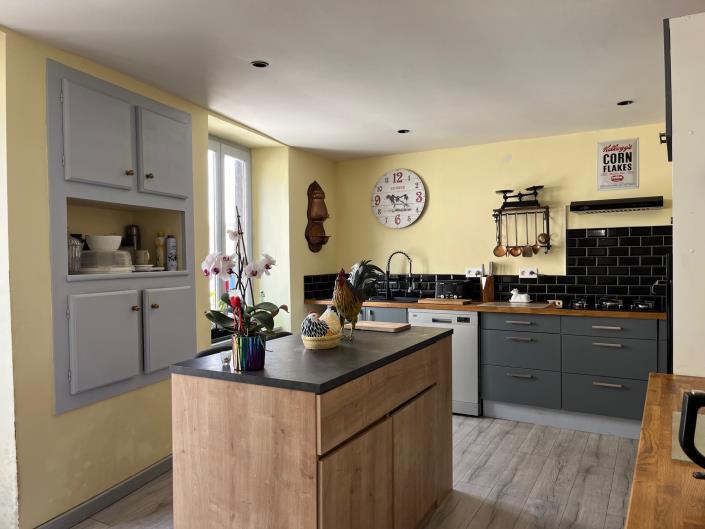 Image No.2-3 Bed Village House for sale