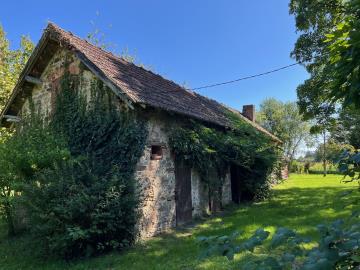 6451_immo_berthou_chateau_chervix_maison_en_pierres_campagne_dependances_terrain_vue_puits--7-