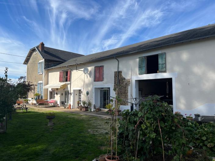 Image No.1-3 Bed Village House for sale