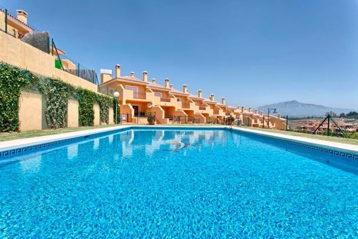 Image No.8-3 Bed Townhouse for sale