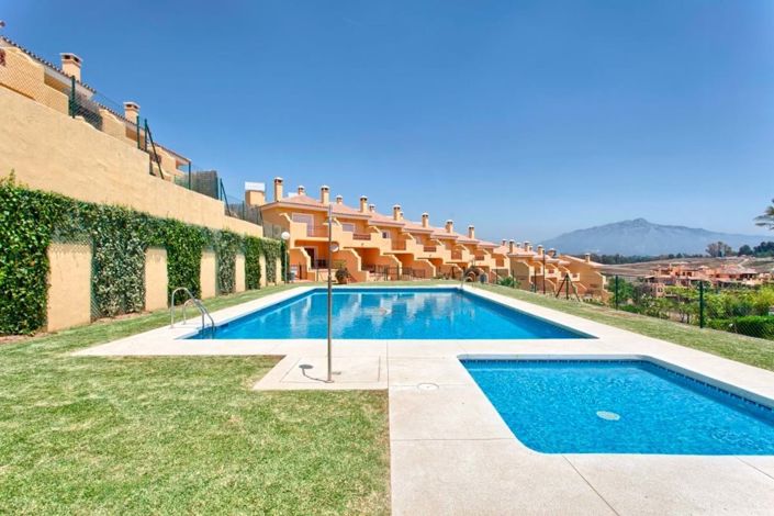 Image No.9-3 Bed Townhouse for sale