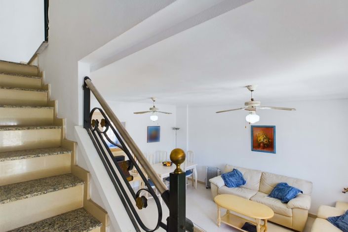 Image No.15-3 Bed Townhouse for sale