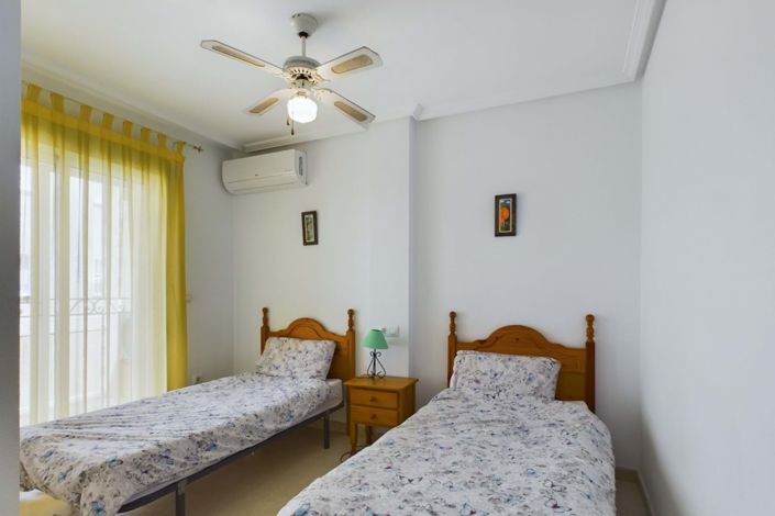 Image No.21-3 Bed Townhouse for sale