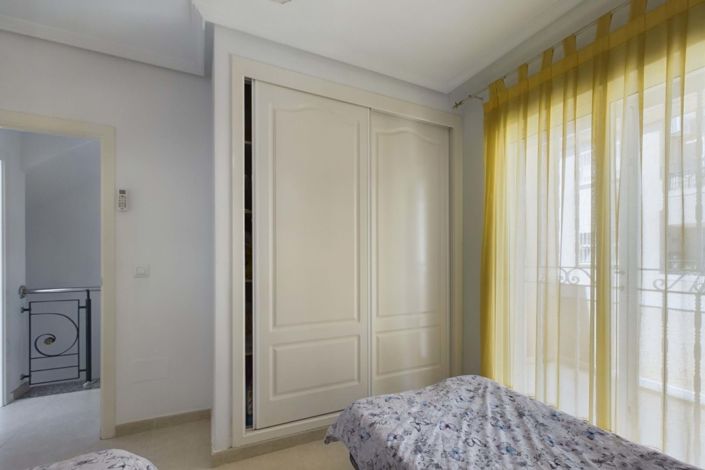 Image No.23-3 Bed Townhouse for sale