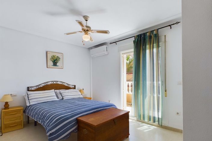 Image No.24-3 Bed Townhouse for sale