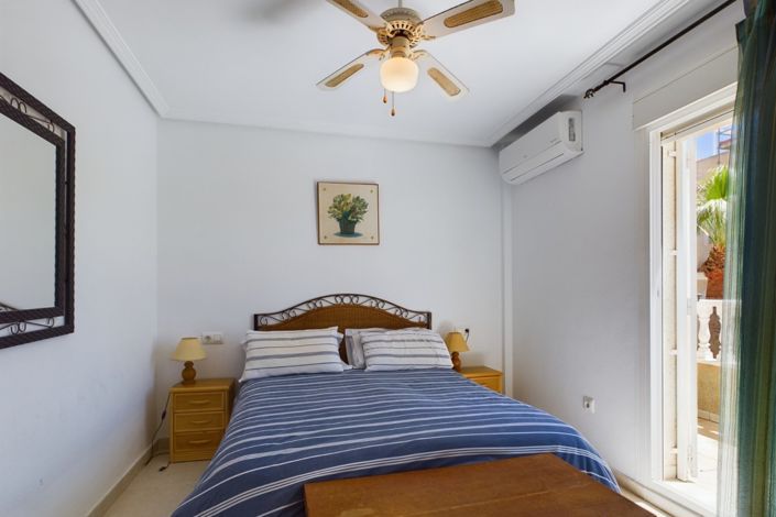 Image No.25-3 Bed Townhouse for sale