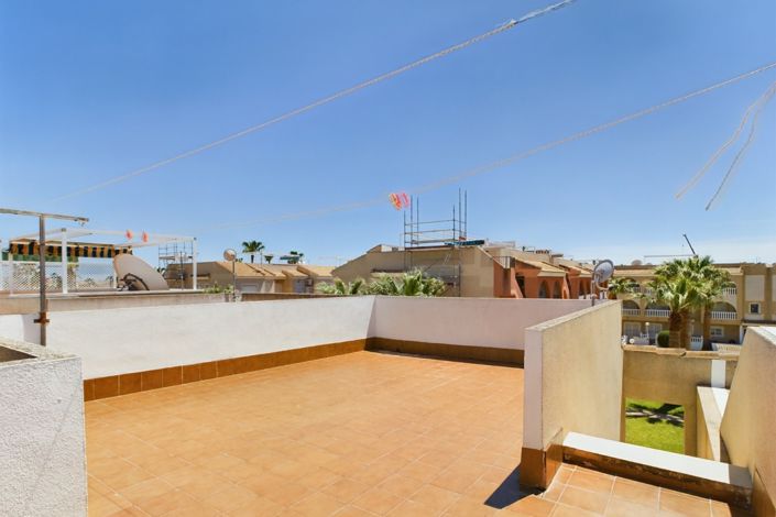 Image No.29-3 Bed Townhouse for sale