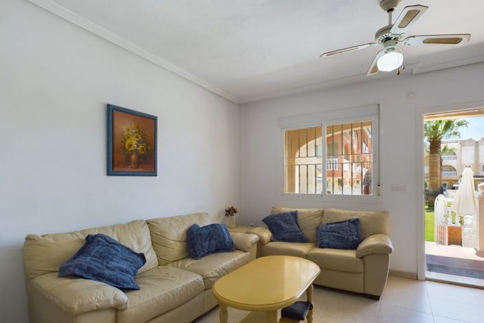 Image No.6-3 Bed Townhouse for sale