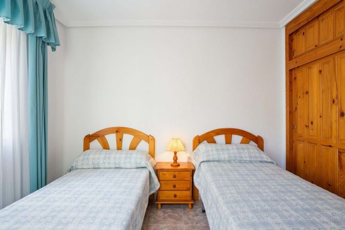 Image No.13-3 Bed Townhouse for sale