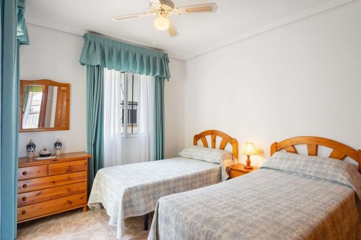 Image No.14-3 Bed Townhouse for sale