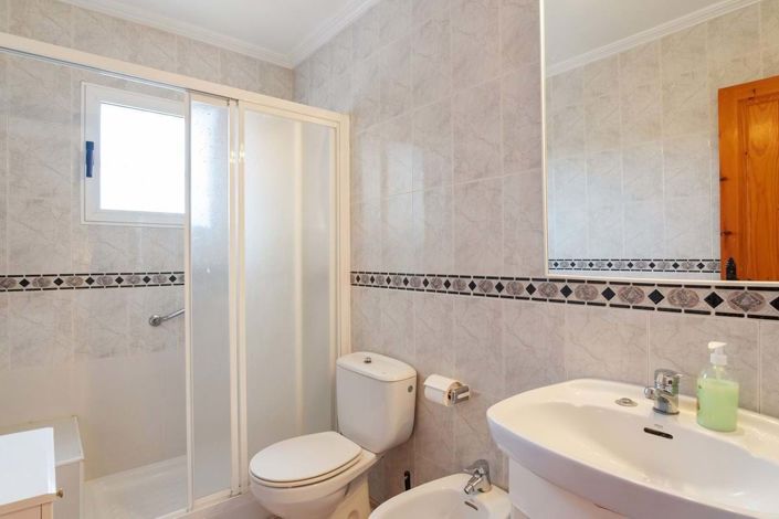 Image No.15-3 Bed Townhouse for sale