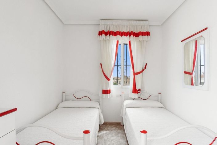 Image No.16-3 Bed Townhouse for sale