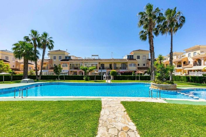 Image No.22-3 Bed Townhouse for sale