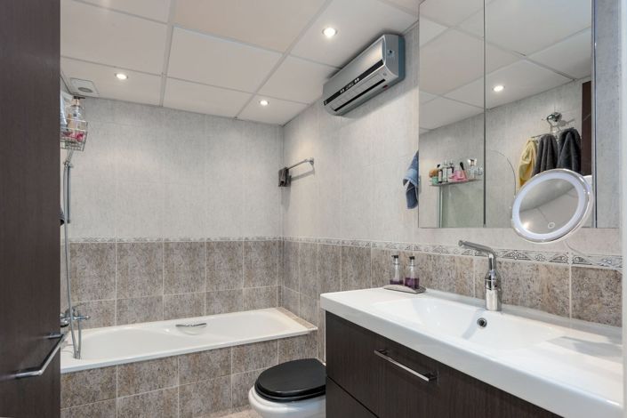 Image No.22-3 Bed Townhouse for sale