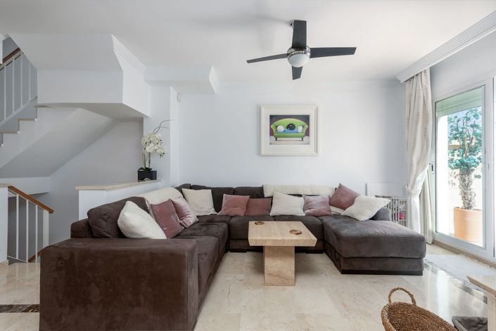 Image No.4-3 Bed Townhouse for sale