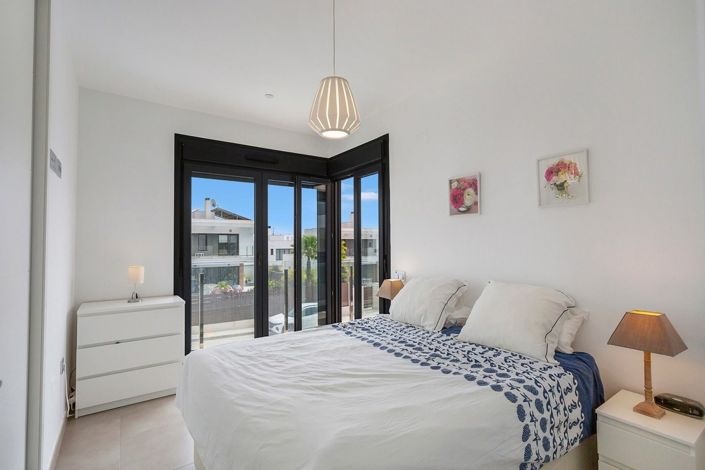 Image No.22-3 Bed Villa for sale