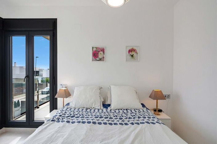 Image No.23-3 Bed Villa for sale