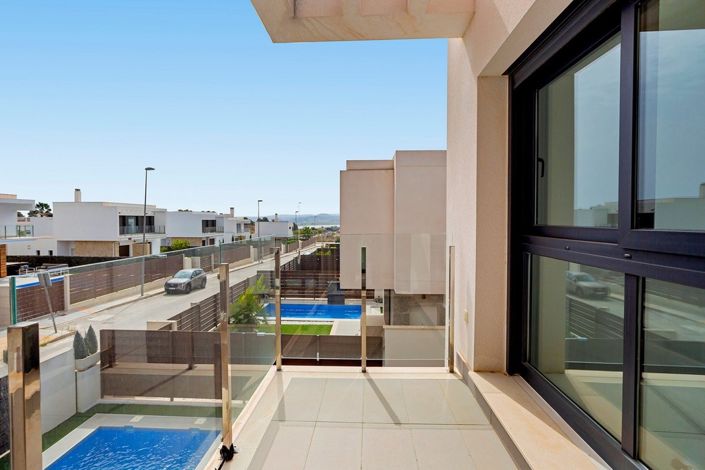 Image No.25-3 Bed Villa for sale