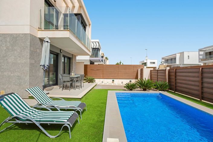 Image No.4-3 Bed Villa for sale