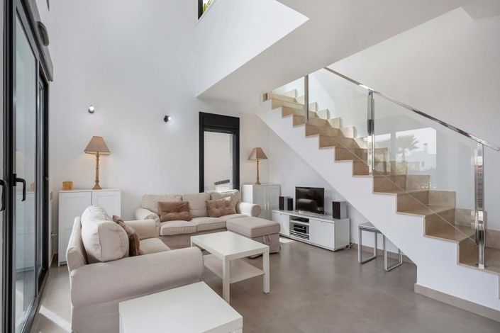 Image No.8-3 Bed Villa for sale