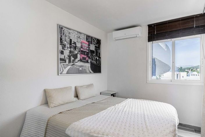 Image No.18-3 Bed Apartment for sale