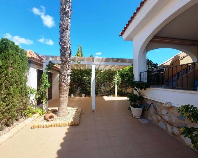 Image No.25-5 Bed Villa for sale