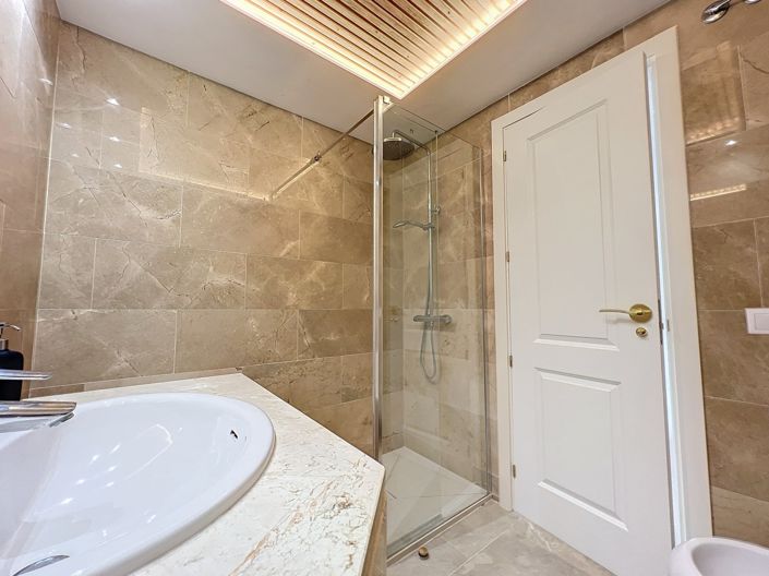 Image No.18-3 Bed Apartment for sale