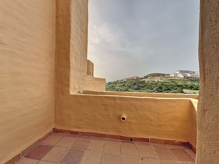 Image No.35-3 Bed Apartment for sale