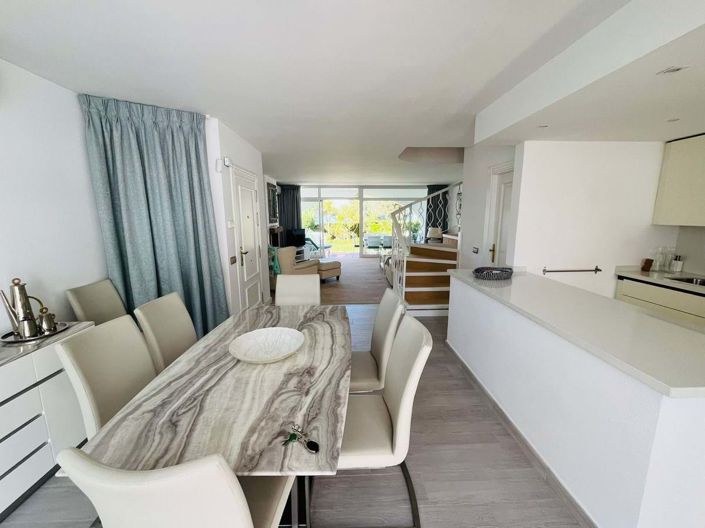 Image No.6-3 Bed Townhouse for sale