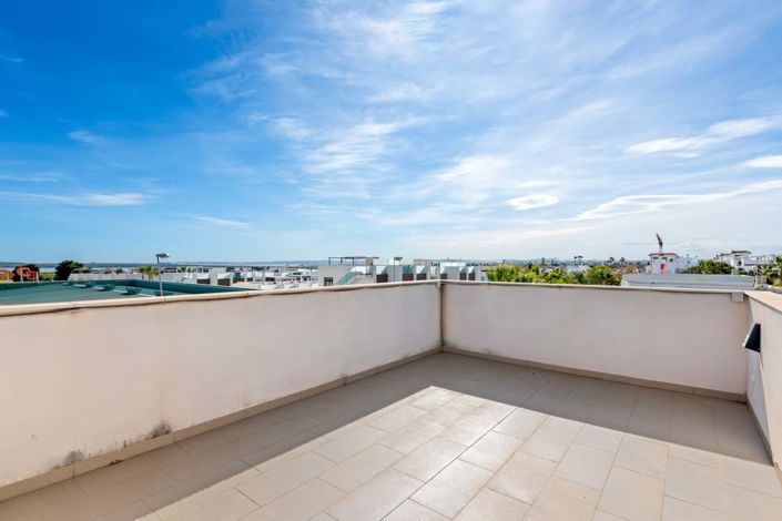 Image No.20-3 Bed Villa for sale