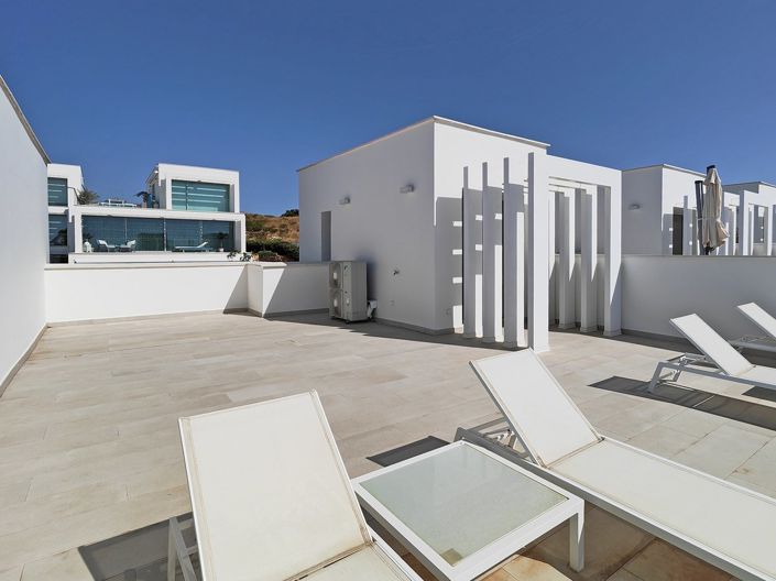 Image No.25-3 Bed Townhouse for sale