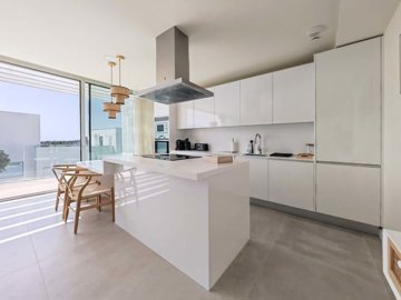 1447-518898-78d1f4f8b6655591b02d22fabb36a692d