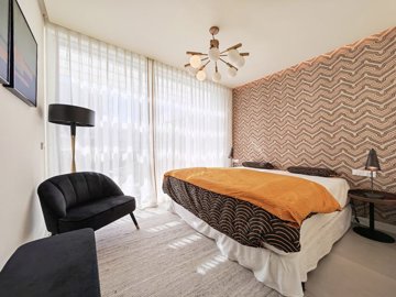 1447-518898-78d1f4f8b6655591b02d22fabb36a692d