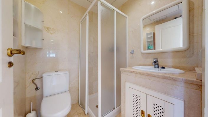 Image No.22-2 Bed Apartment for sale