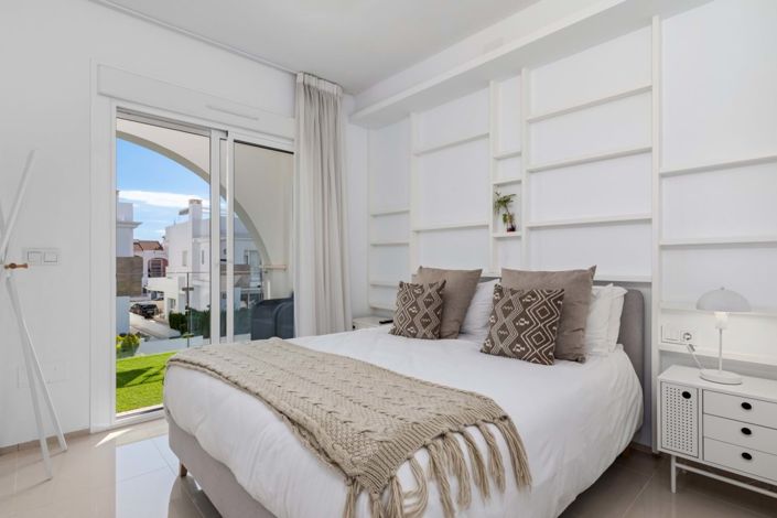 Image No.16-2 Bed Villa for sale