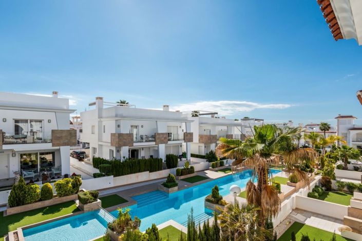 Image No.32-2 Bed Villa for sale