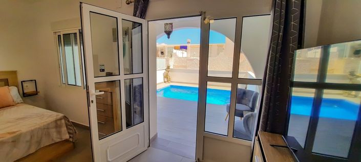 Image No.26-3 Bed Townhouse for sale