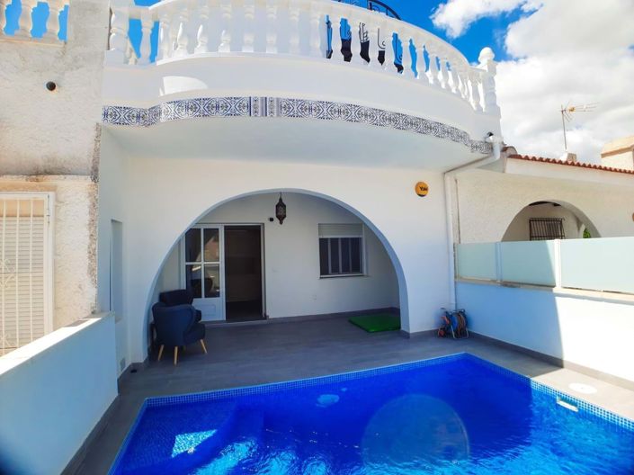 Image No.30-3 Bed Townhouse for sale