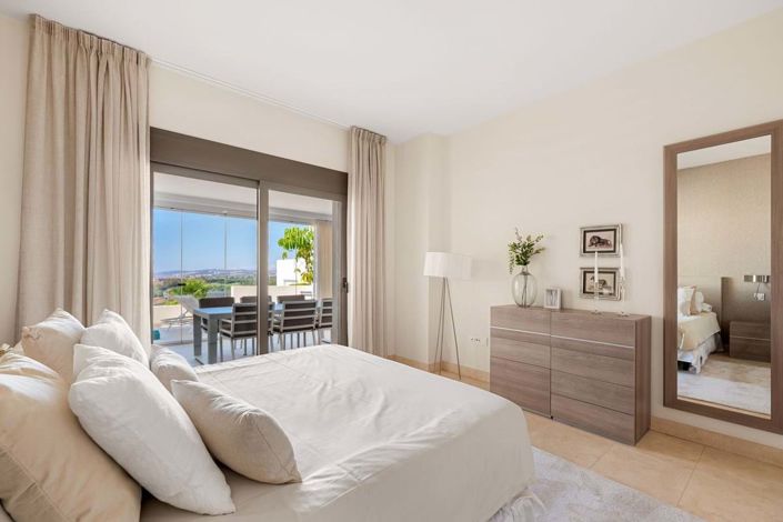 Image No.24-3 Bed Apartment for sale