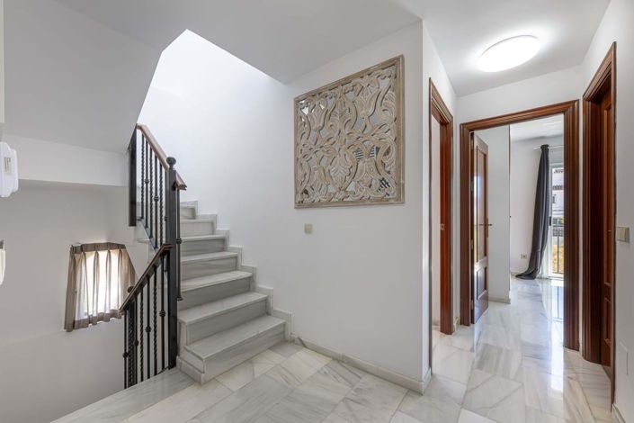 Image No.12-5 Bed Villa for sale