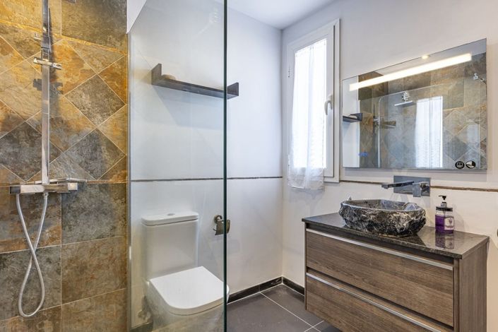 Image No.15-5 Bed Villa for sale