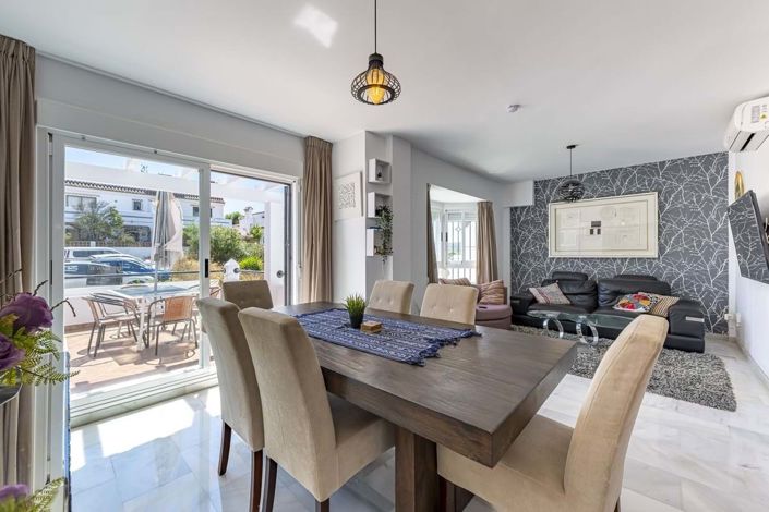 Image No.3-5 Bed Villa for sale