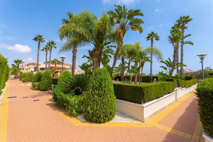 Image No.32-3 Bed Townhouse for sale