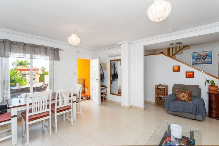 Image No.4-3 Bed Townhouse for sale