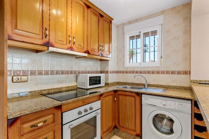 Image No.11-3 Bed Townhouse for sale