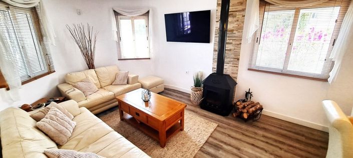 Image No.10-3 Bed Villa for sale