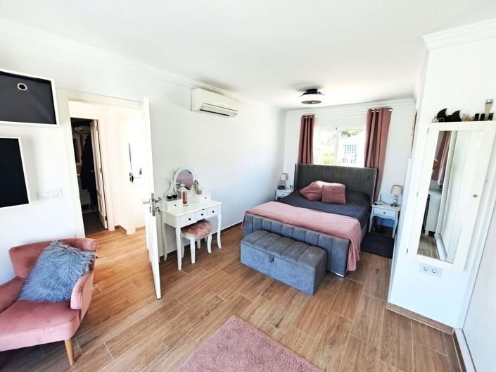 Image No.22-3 Bed Villa for sale